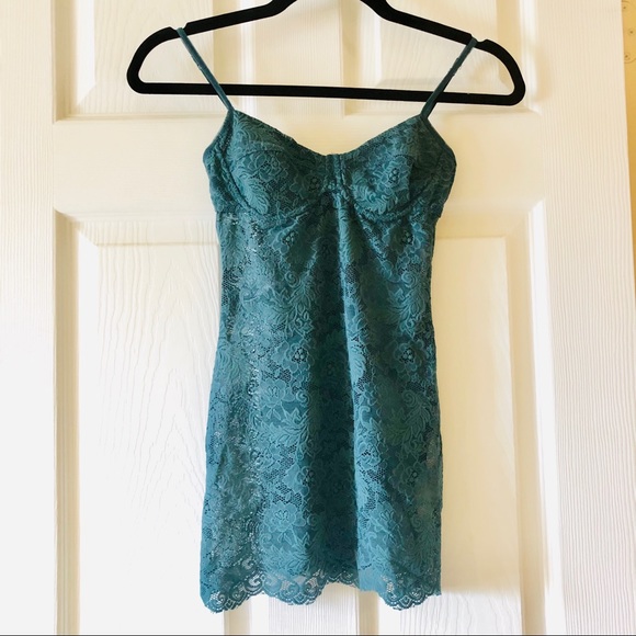 Wilfred Tops - Aritiza Wilfred Lace Camisole Tank